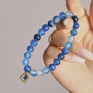 Natural agate beaded bracelet for women with elegant blue rectangular gemstone pendant