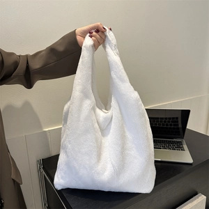 Sac Fourre-tout En Peluche Pour Femmes Grande Capacité Fausse Fourrure Couleur Unie Hiver Automne Sac À Main Seau Minimaliste
