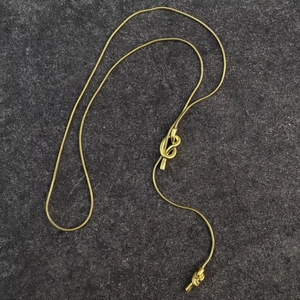 Minimalist vintage gold long y-shaped lariat snake chain necklace with knot pendant