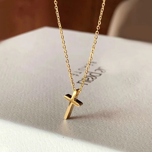 Minimalist Cross Pendant Necklace For Women Polished Titanium Steel 18K Gold Plated Elegant Clavicle Chain Jewelry Gift