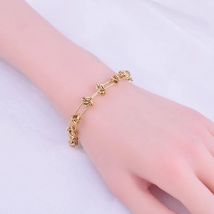 Industrial vintage gold knot chain bracelet for women made of durable stainless steel
