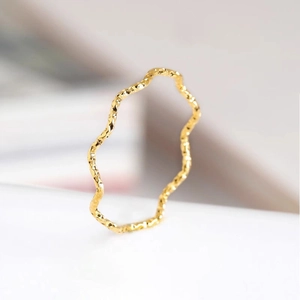 Minimalist 18K gold-plated wavy ring with a hammered texture and thin band for women