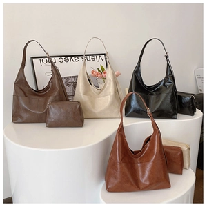 Minimalist oil wax leather tote bag and pouch set for women in four classic colors