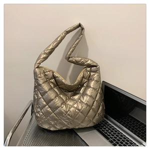 Sac À Épaule Matelassé Puffer Métallique Brillant Grande Capacité Sac Hobo Pour Femmes Mode Hiver Sac Sous L'Aisselle