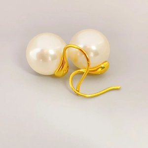Elegant 18K gold plated S925 sterling silver drop earrings with lustrous round white pearls