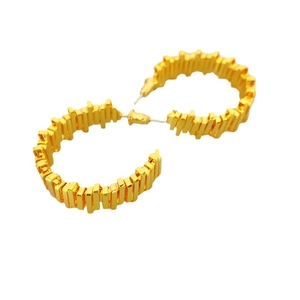 Fashionable gold-plated C-shaped earrings with unique irregular geometric sawtooth design