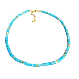 Collier de perles turquoise à la mode avec séparateurs dorés et fermoir mousqueton