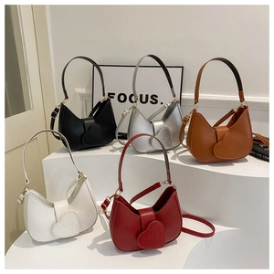 Chic Women PU Leather Heart Decor Half Moon Shoulder Bag Fashion Crossbody Handbag With Adjustable Strap For Daily Dating