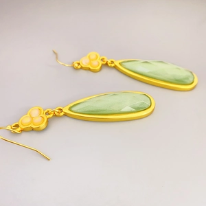 Retro Teardrop Drop Earrings For Women 18K Gold Plated Brass With Light Green Waterdrop Stone And Flower Accent Vintage