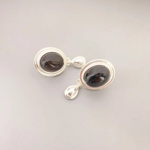 Elegante 925er Silberohrringe oval mit dunklem Achat im minimalistischen Vintage-Design