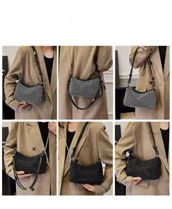 Vues détaillées du sac hobo en strass sur modèle avec forme de croissant élégante