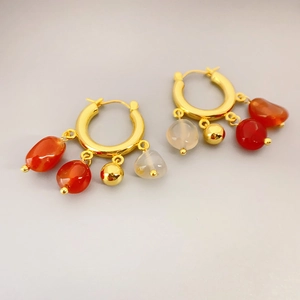 Vintage 18K gold-plated hoop earrings with red agate and natural stone charms