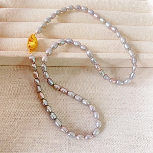 Collier Perles Eau Douce Gris Irisé Avec Boucle Laiton Plaqué Or Irrégulière Choker Perle Baroque Riz Pour Femmes