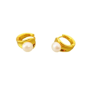 Minimalist gold geometric hoop earrings with polished freshwater pearls for women