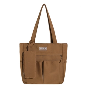 Bolso tote marrón minimalista de gran capacidad con etiqueta fashion y estuche pequeño