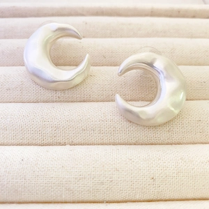 French vintage crescent moon earrings in silver finish with irregular wavy texture detail