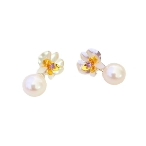 Floral stud earrings with pearl drop and purple zircon center in gold plating