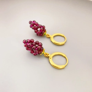 Elegant Grape Drop Earrings 18K Gold Plated Brass Simulated Garnet Pendant Earrings For Women Vintage Pastoral Style Jewelry