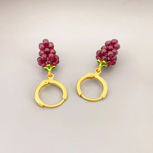 Elegant Chinese garden style garnet grape earrings with gold-plated copper and green leaf