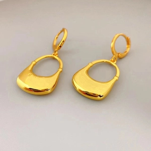 Boucles D'oreilles En Cuivre Doré 18 Carats Pendentif Sac À Main Miniature Style Luxe Français Élégant Pour Femmes
