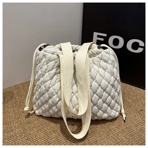 Damen Gesteppte Schultertasche Groß Rautenmuster Kordelzug Eimer Tote Bag Urban Minimalistische Polyester Pendler Handtasche