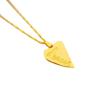 Gold-plated heart necklace with L'amour engraving on a delicate water wave chain
