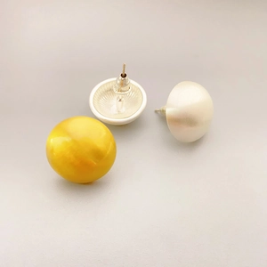 Fashionable matte button-shaped stud earrings in yellow and white with S925 silver needles