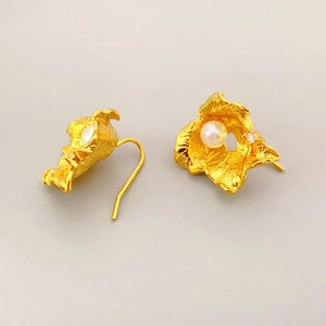 Matte gold vintage sycamore leaf hook earrings with pearl accent and sparkling crystals