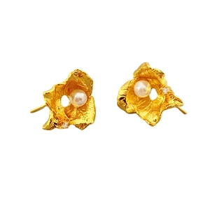 Irregular golden flower petal earrings with center pearl and small diamond accents