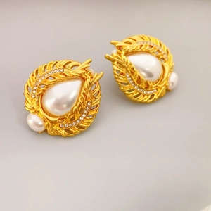 Vintage French style wheat leaf pearl stud earrings with sparkling crystals for women