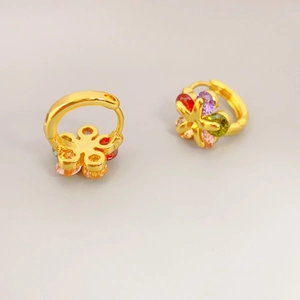 Boucles d'oreilles créoles fleurs dorées avec cristaux multicolores pour femmes
