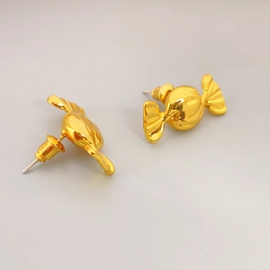 Golden candy-shaped minimalist stud earrings in luxury 925 silver with a polished finish