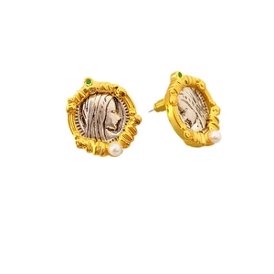 Retro relief portrait earrings with gold texture frame, green gemstone and pearl detail