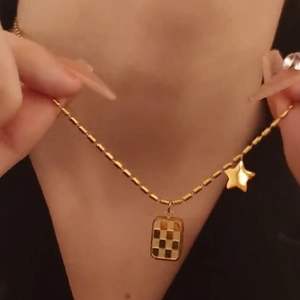 Titanium steel gold checkerboard and star pendant necklace worn on neck for fashion