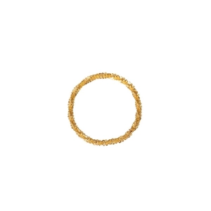 Minimalist 18k gold chain ring with sparkling star texture on white background