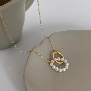 French Light Luxury 18K Gold Plated Titanium Steel Faux Artificial Pearl Double Circle Ring Pendant Necklace For Elegant Women