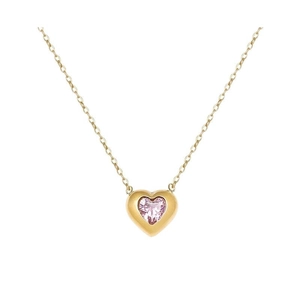 Collier délicat en titane doré avec pendentif cœur rose et zircone sur fond blanc