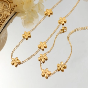 18K vergoldetes doppellagiges Blumen-Halsketten- und Armband-Set mit Spiegelreflexion
