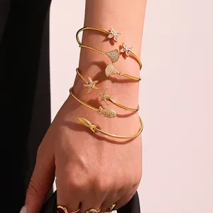 Bracelet Jonc Pour Femmes En Acier Inoxydable Incrusté De Zircon Formes D'Étoile De Mer Poisson Fleur Éventail Réglable