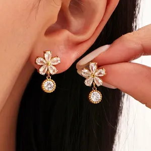 Boucles D'oreilles Pendantes Fleur Acier Inoxydable Zircon Pendentif Floral Plqué Or 18K Bijoux Élégants Femmes