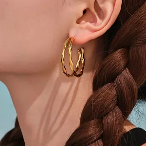 Boucles D'oreilles Créoles Torsadées Multicouches Acier Inoxydable Texture Ondulée Forme C Bijoux Mode Femmes