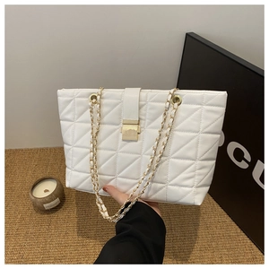 Grande Borsa Tote Trapuntata Pelle PU Moda Catena Dorata Borsa A Spalla Con Chiusura Metallica Per Donna Casual Elegante