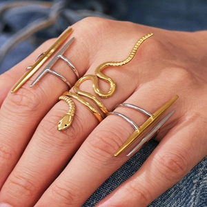 Anello a serpente dorato vintage e fedi geometriche in acciaio inossidabile