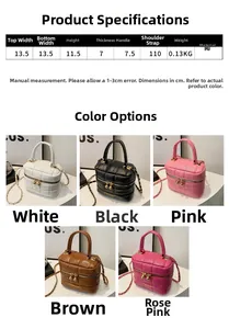 Vue détaillée des mini sacs à main matelassés en similicuir en cinq couleurs variées