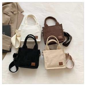 Retro-Umhängetasche aus Cord in vier Farben mit verstellbarem Schultergurt aus Textil
