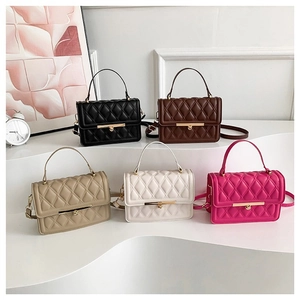 Women Quilted Small Square Bag Fashion PU Leather Crossbody Bag With Gold Lock Minimalist Shoulder Bag Handheld Satchel For Daily