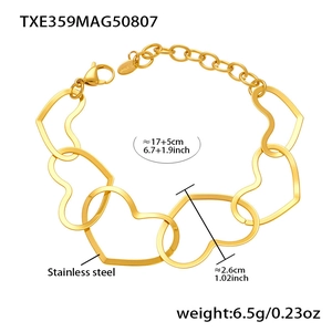 Detail of gold stainless steel heart link bracelet with size and weight measurements