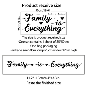 Dettaglio dimensioni adesivo Family is Everything con layout 25x50cm e misura finale a parete