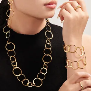 Schmuck Halskette Armband Ohrringe Edelstahl Ineinandergreifende Geometrische Kreise 18K Vergoldet Minimalistische Damen
