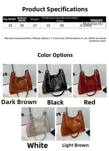 Dettaglio dei cinque colori per questa grande borsa tote in pelle PU con tracolla a catena